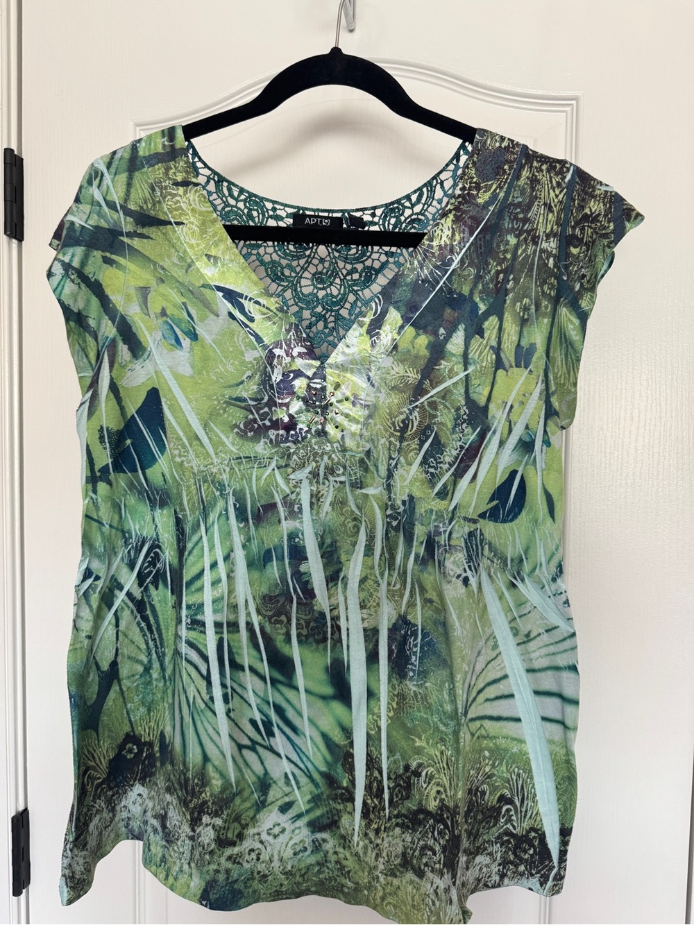 Apt. 9 Green Tropical Lace-Back V-Neck Blouse